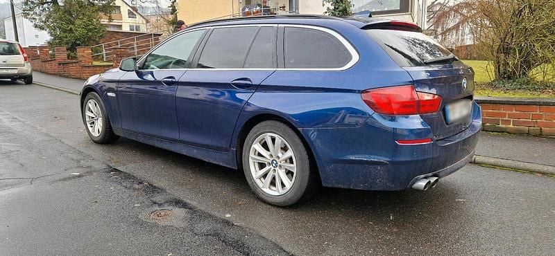 Gebraucht BMW 525 218 PS (160 kW) 2012 Blau Kombi