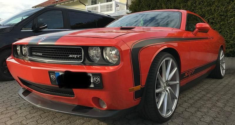 Orange Gebraucht 2008 Dodge Challenger Coupé | 21.000 € - Bild 1/4