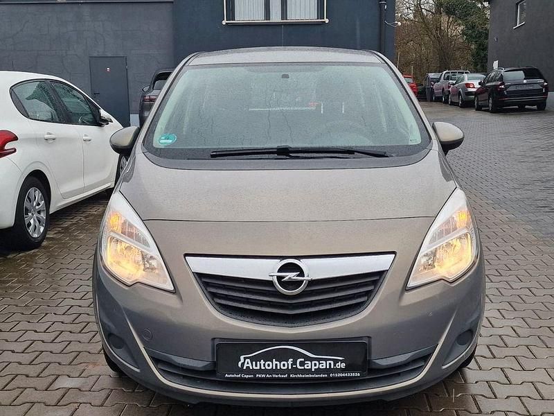 Gebraucht Opel Meriva Edition 101 PS (74 kW) 2011 Braun Van / Kleinbus