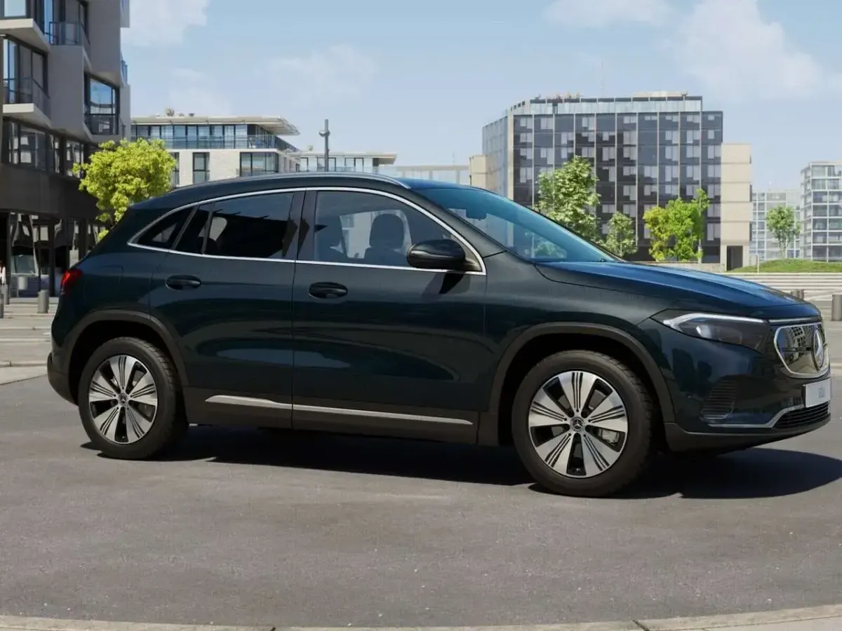 Gebraucht Mercedes EQA250 Progressive 139 kW (190 PS) 2023 Schwarz SUV