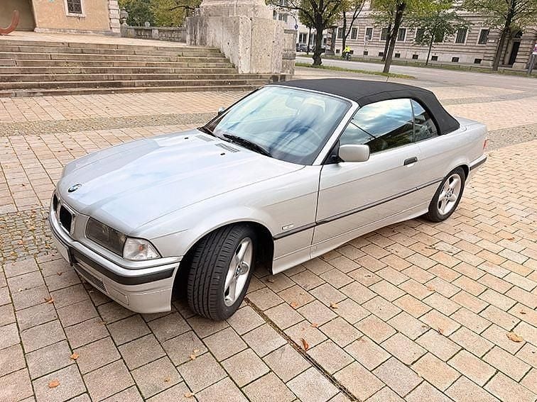 Silber Gebraucht 1998 BMW 320 Cabriolet Exclusive Cabrio | 14.990 € (Etwas zu teuer) - Bild 1/4