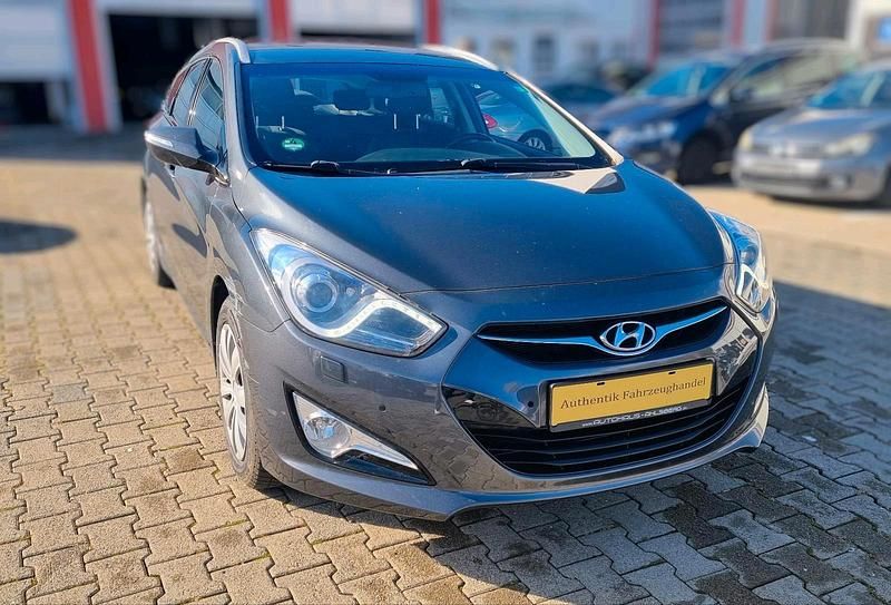 Gebraucht Hyundai i40 Edition 135 PS (99 kW) 2013 Grau Kombi