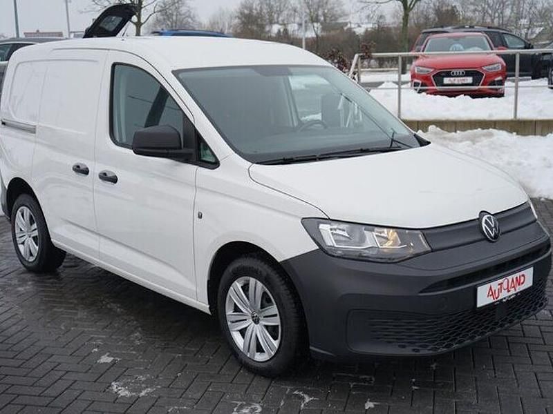 Gebraucht VW Caddy Basis 122 PS (89 kW) 2021 Weiß Van / Kleinbus