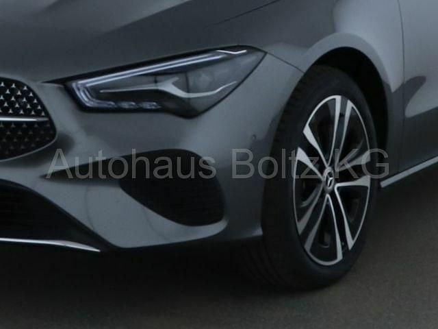 Gebraucht Mercedes CLA200 Progressive 163 PS (119 kW) 2024 Mountaingrau Coupé