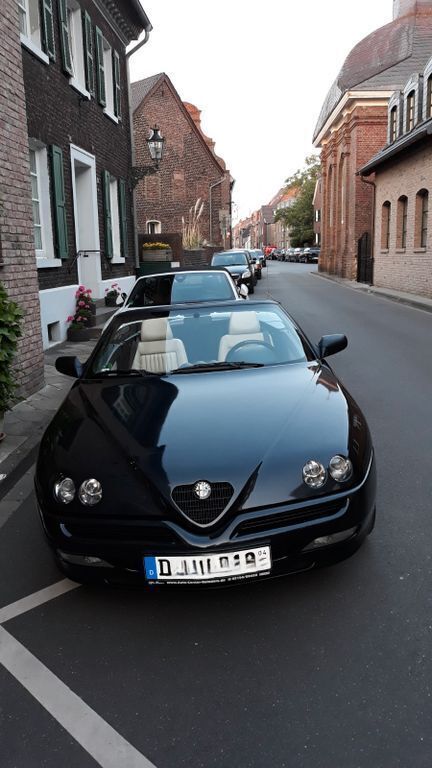 Schwarz Gebraucht 1997 Alfa Romeo Spider Cabrio | 6.500 € - Bild 1/4