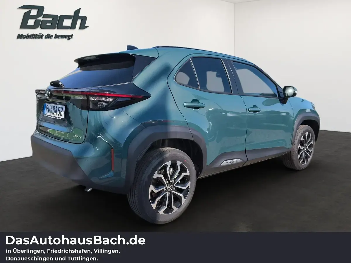 Gebraucht Toyota Yaris Cross 131 PS (96 kW) 2026 Ever rest green SUV