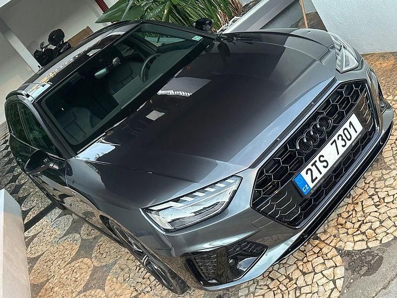 Gebraucht Audi A4 S-Line 150 PS (110 kW) 2024 Grau Kombi