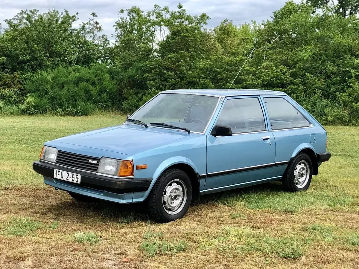 Gebraucht Mazda 323 54 PS (39 kW) 1981 Blau Limousine