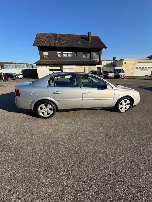 Gebraucht Opel Vectra Elegance 122 PS (89 kW) 2004 Silber Limousine
