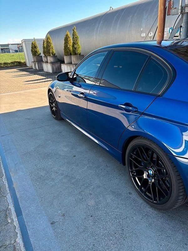 Gebraucht BMW 330 231 PS (169 kW) 2006 Blau Limousine