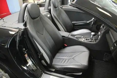 Schwarz Gebraucht 2005 Mercedes SLK200 Cabrio | 9.750 € (Fairer Preis) - Bild 1/4