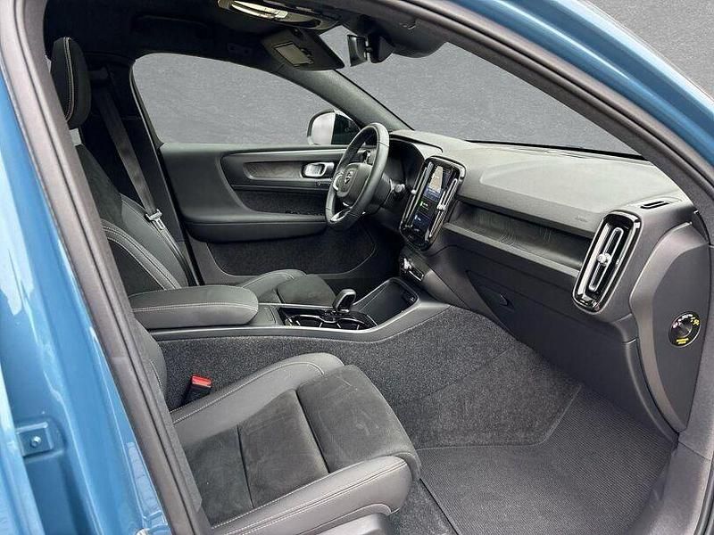Gebraucht Volvo C40 300 kW (408 PS) 2022 Fjord blue metallic (metallic) SUV
