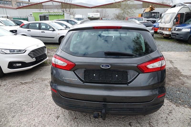 Gebraucht Ford Mondeo 150 PS (110 kW) 2016 Grau Kombi