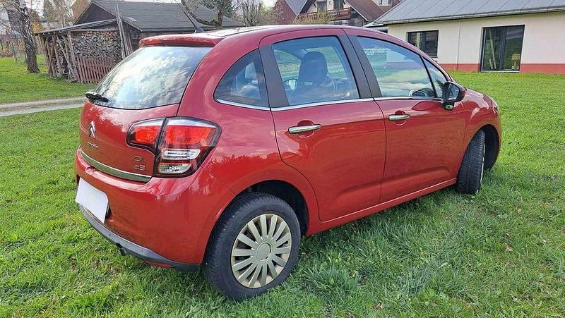 Gebraucht Citroën C3 PureTech 60 PS (44 kW) 2016 Rot Limousine