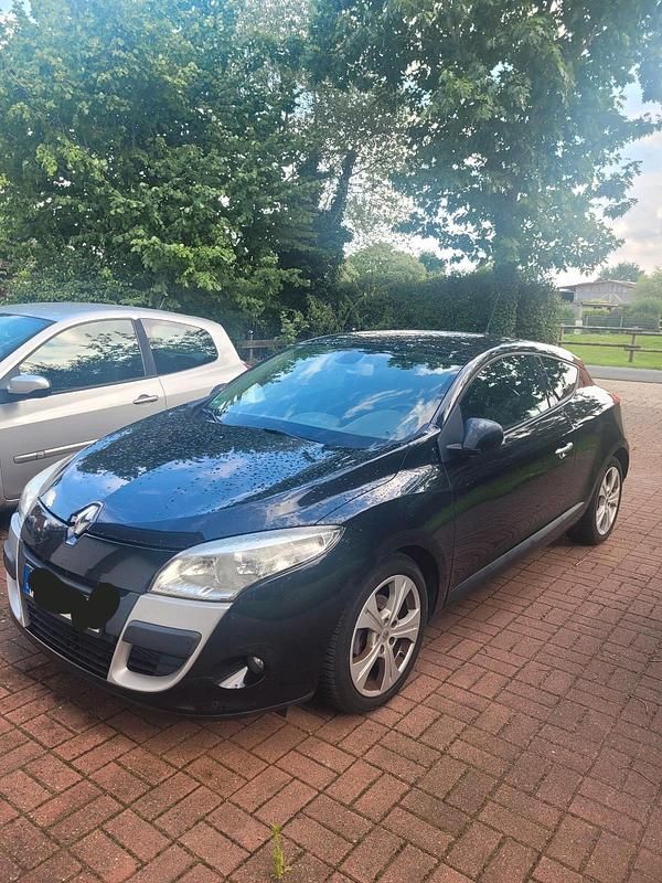 Schwarz Gebraucht 2009 Renault Mégane III Coupé | 2.495 € (Guter Preis) - Bild 1/4