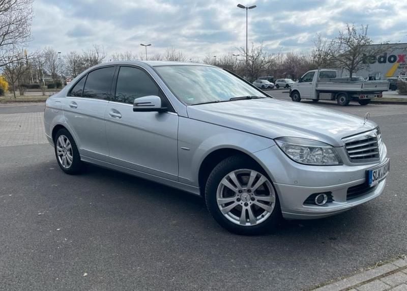 Silber Gebraucht 2009 Mercedes C220 Limousine | 4.950 € (Guter Preis) - Bild 1/1