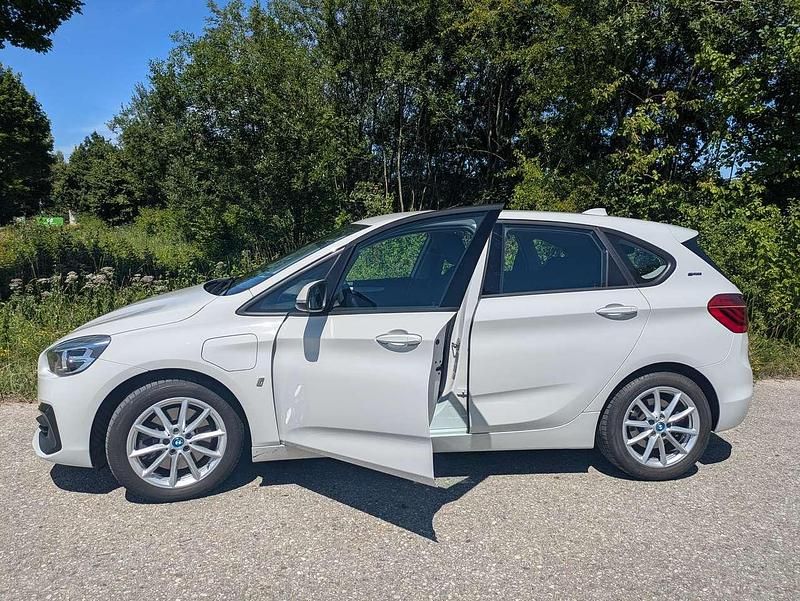 Gebraucht BMW 225 Advantage 136 PS (100 kW) 2018 Weiß Kombi