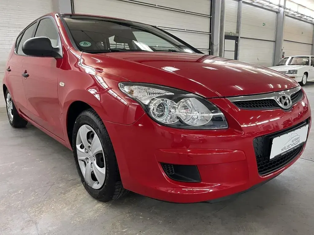 Gebraucht Hyundai i30 Edition+ 109 PS (80 kW) 2009 Shine red (rot) Limousine