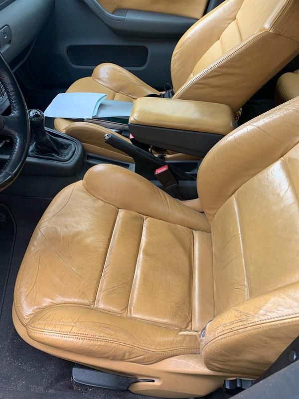 Second-hand Audi A3 101 CP (74 kW) 1999 Albastru Hatchback