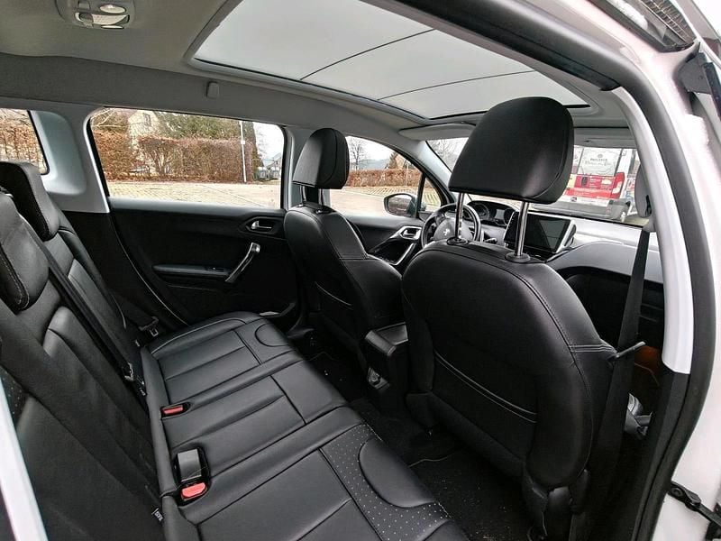 Gebraucht Peugeot 2008 Allure 96 PS (70 kW) 2013 Weiß SUV