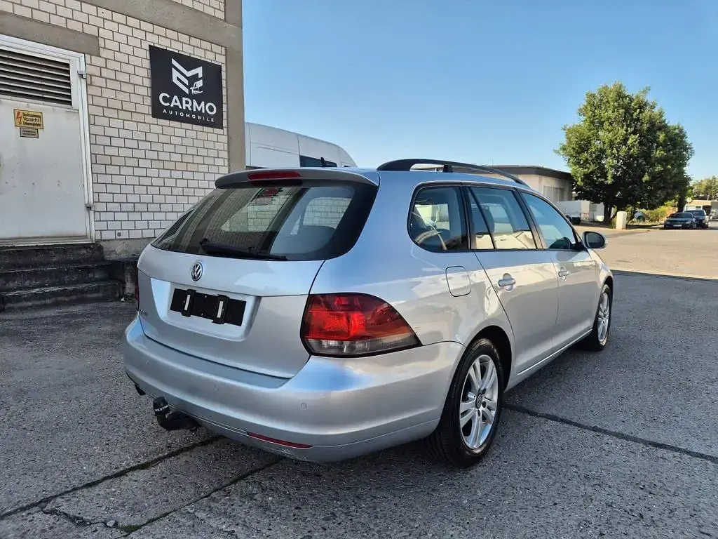 Gebraucht VW Golf VI Trendline 105 PS (77 kW) 2011 Silber Kleinwagen
