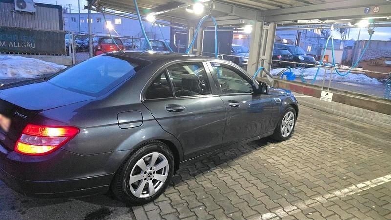 Gebraucht Mercedes 220 174 PS (127 kW) 2008 Grau Limousine