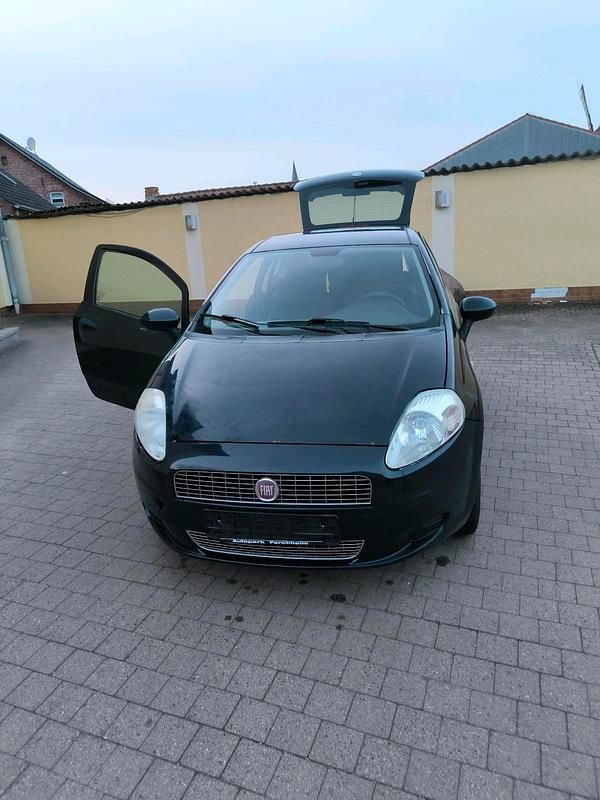 Gebraucht Fiat Punto 65 PS (47 kW) 2009 Blau Kleinwagen