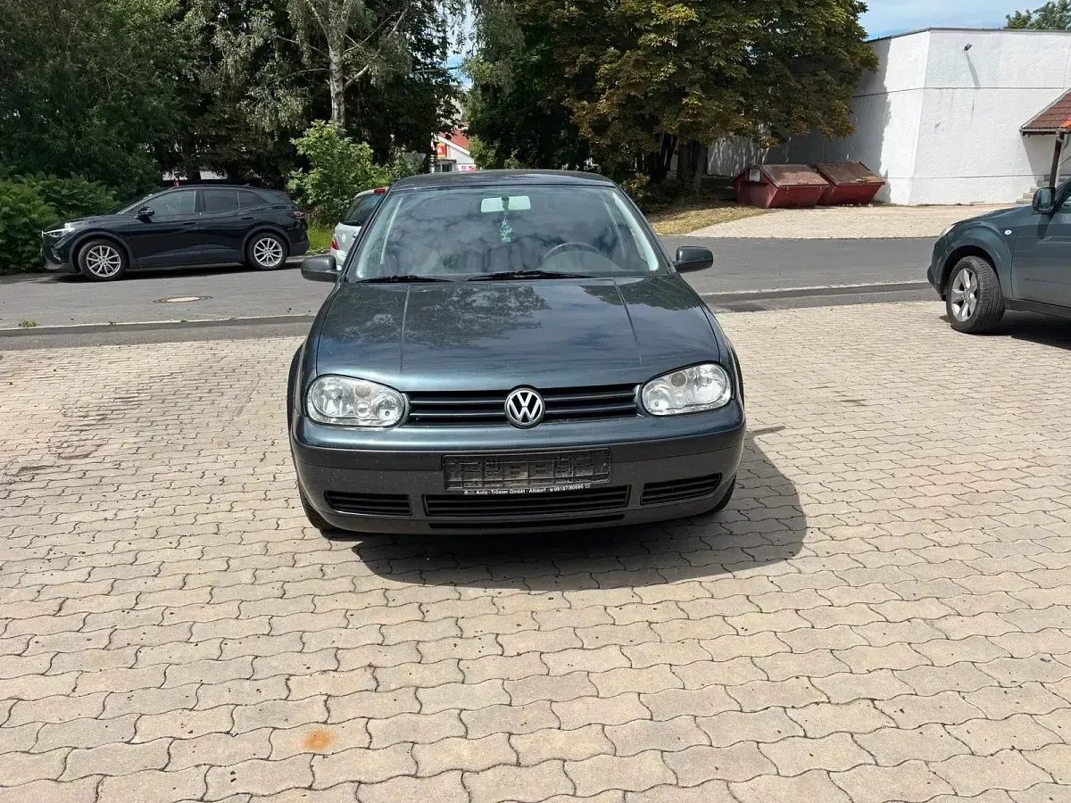 Gebraucht VW Golf IV Edition 105 PS (77 kW) 2001 Grau Limousine