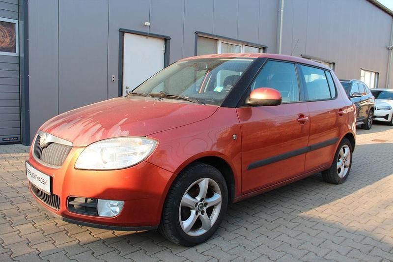 Gebraucht Skoda Fabia Style 69 PS (50 kW) 2009 Orange Limousine