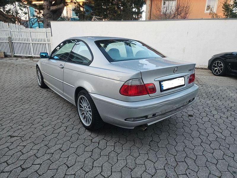 Gebraucht BMW 318 143 PS (105 kW) 2003 Silber Coupé
