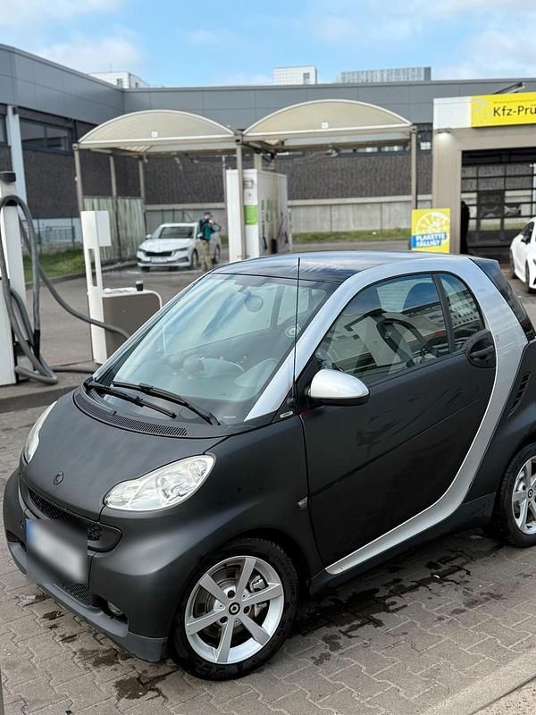Schwarz Gebraucht 2008 Smart ForTwo Coupé Kleinwagen | 2.750 € (Fairer Preis) - Bild 1/4