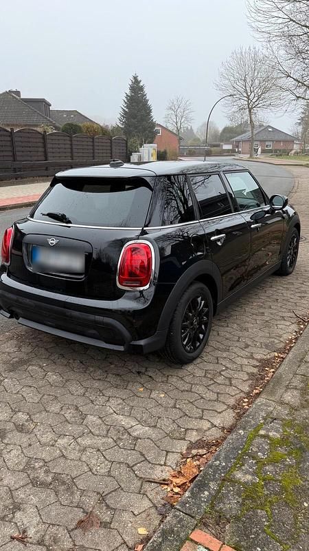 Second-hand Mini ONE 102 CP (75 kW) 2021 Negru Hatchback