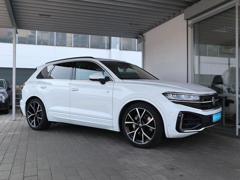 Gebraucht VW Touareg R-line 340 PS (250 kW) 2024 Pure white SUV