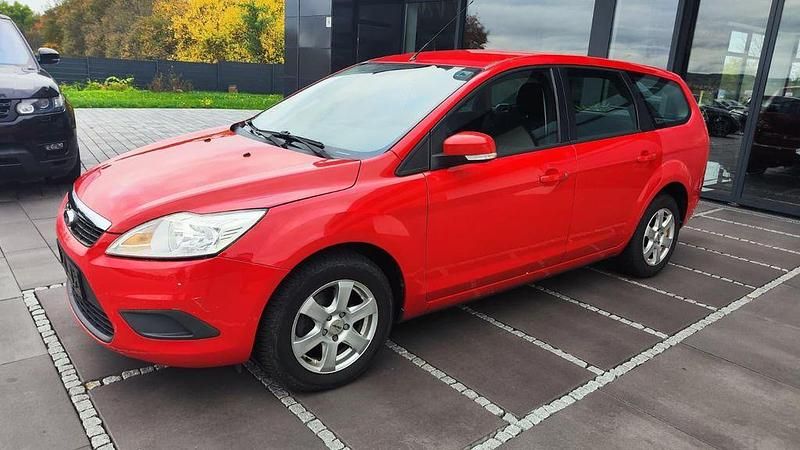 Rot Gebraucht 2009 Ford Focus Style Limousine | 2.400 € (Fairer Preis) - Bild 1/4