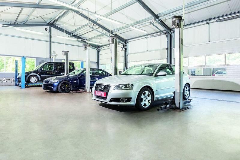 Gebraucht Ford Tourneo Titanium 170 PS (125 kW) 2019 Schwarz Van / Kleinbus