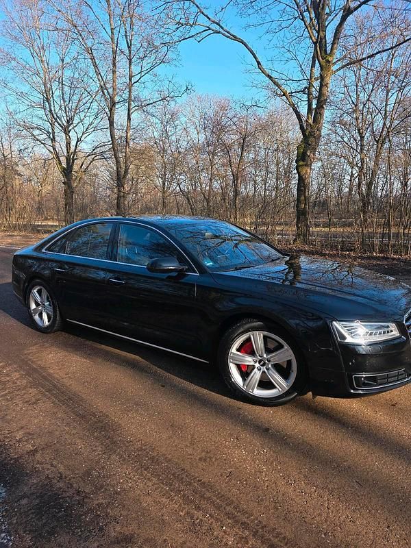 Second-hand Audi A8 Comfort 258 CP (189 kW) 2013 Negru Berlinǎ