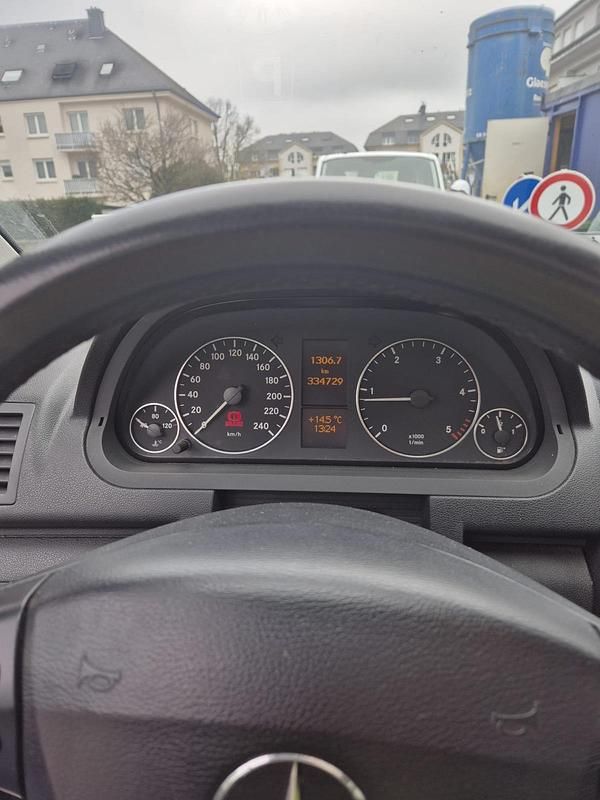 Gebraucht Mercedes A160 81 PS (59 kW) 2009 Silber Kleinwagen