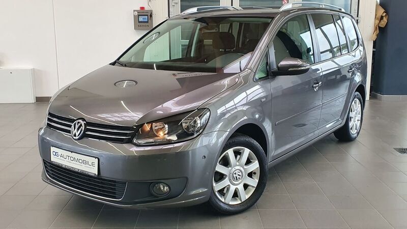 Grau Gebraucht 2014 VW Touran Cup Van / Kleinbus | 12.990 € (Etwas zu teuer) - Bild 1/4