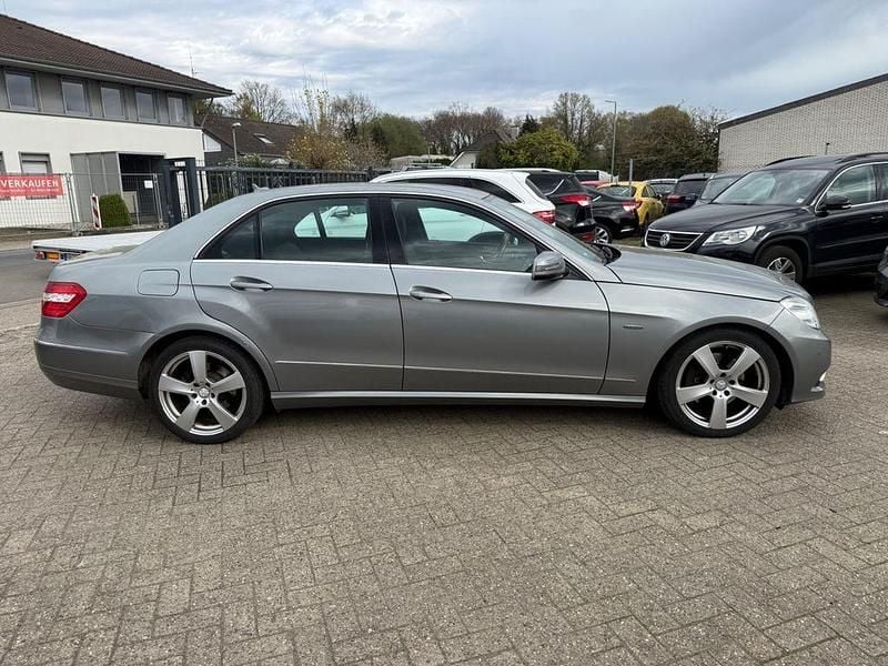 Gebraucht Mercedes E350 292 PS (214 kW) 2009 Silber Limousine