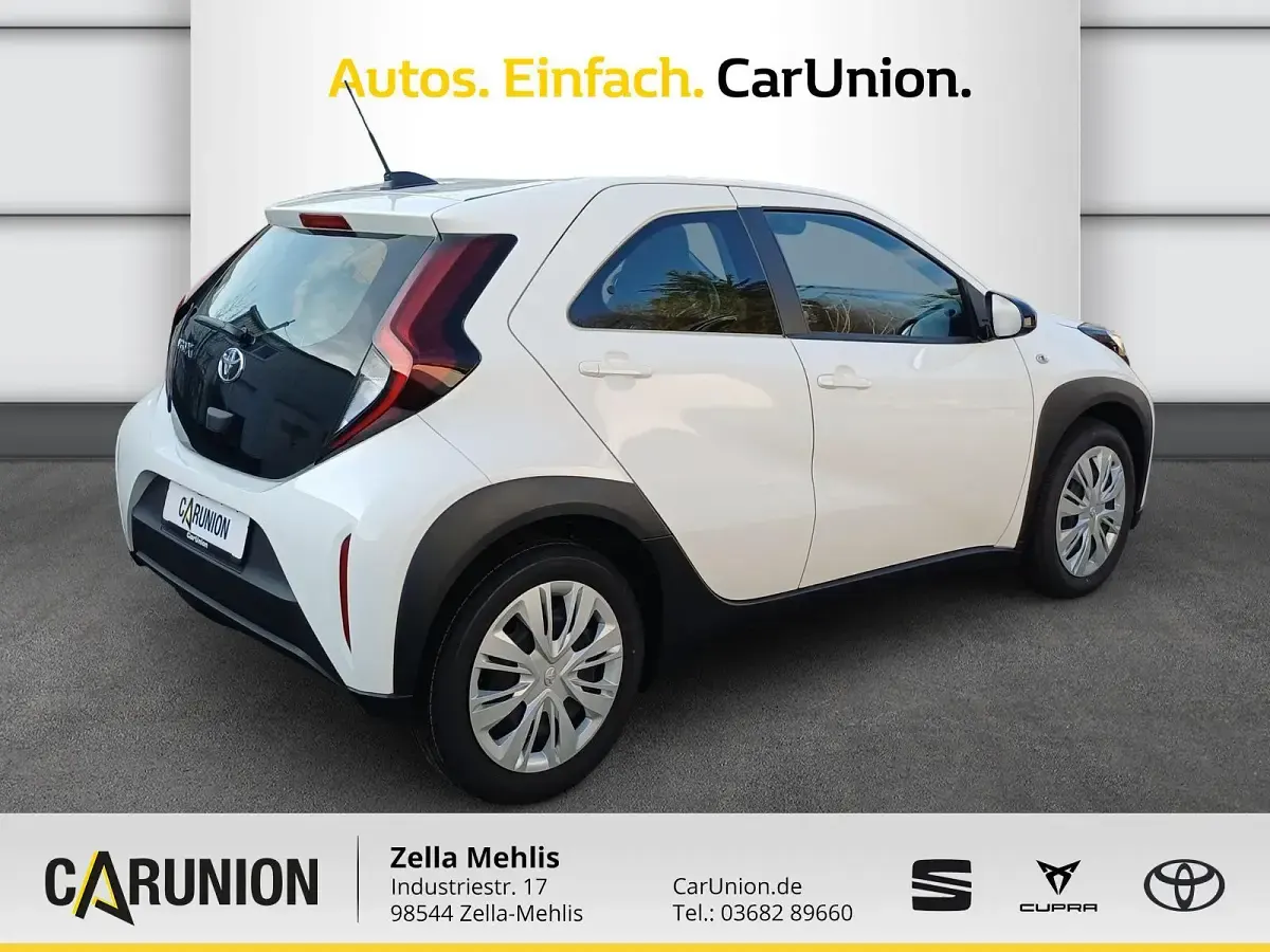 Neu Toyota Aygo X 72 PS (52 kW) 2026 Schneeweiß SUV
