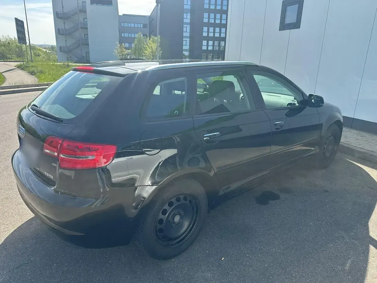 Gebraucht Audi A3 Sportback Ambition 105 PS (77 kW) 2012 Schwarz Kleinwagen