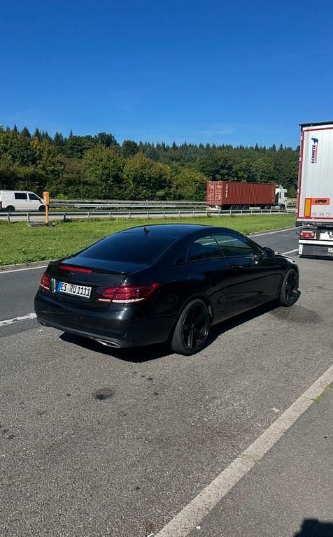 Gebraucht Mercedes E200 184 PS (135 kW) 2014 Schwarz Coupé