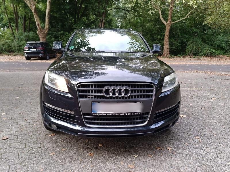 Blau Gebraucht 2009 Audi Q7 SUV | 8.900 € (Superpreis) - Bild 1/4