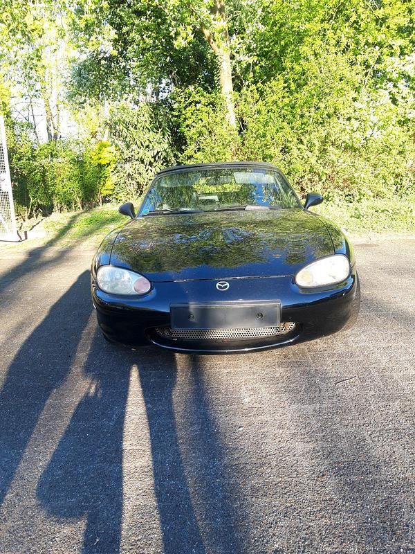 Gebraucht Mazda MX5 140 PS (102 kW) 2000 Schwarz Cabrio