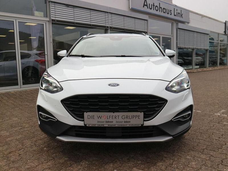 Gebraucht Ford Focus Active 150 PS (110 kW) 2019 Frostweiß Limousine