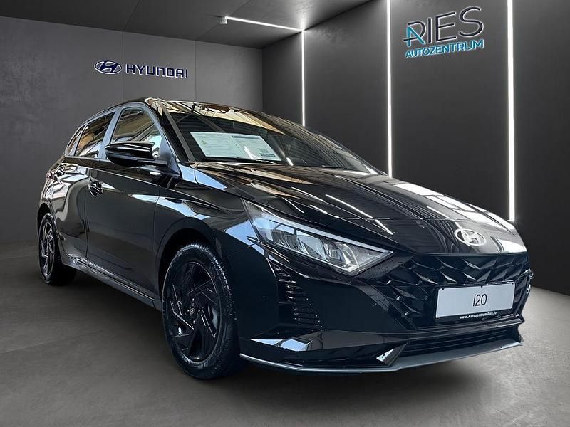Neu Hyundai i20 Blackline 90 PS (66 kW) 2026 Schwarz Limousine