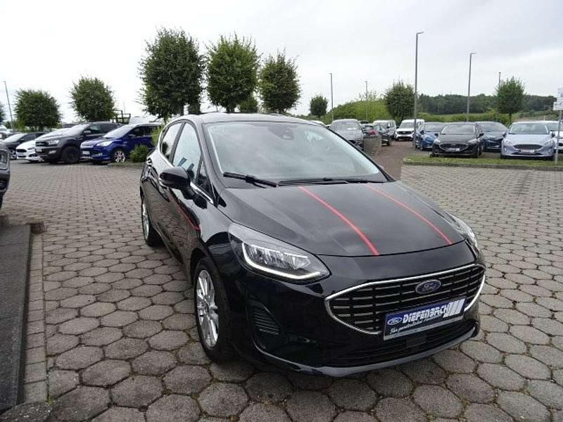 Gebraucht Ford Fiesta Titanium 101 PS (74 kW) 2023 Agate black Kleinwagen