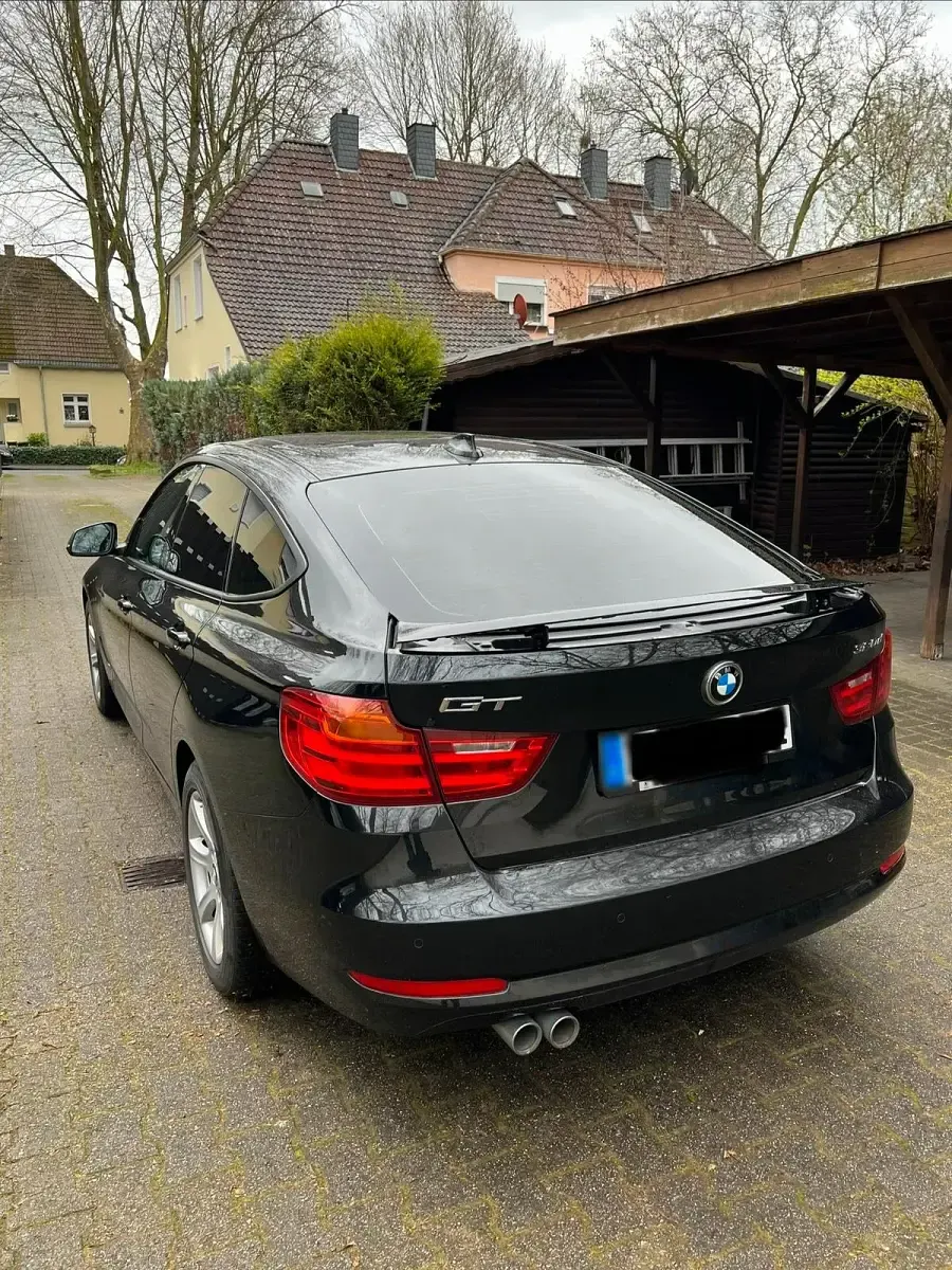 Gebraucht BMW 320 184 PS (135 kW) 2015 Schwarz Limousine