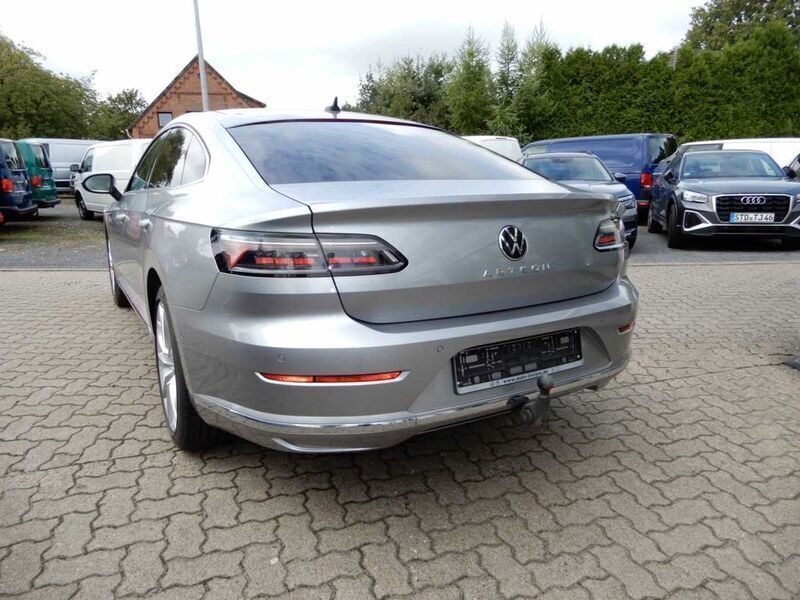 Gebraucht VW Arteon Elegance 150 PS (110 kW) 2021 Silber Coupé