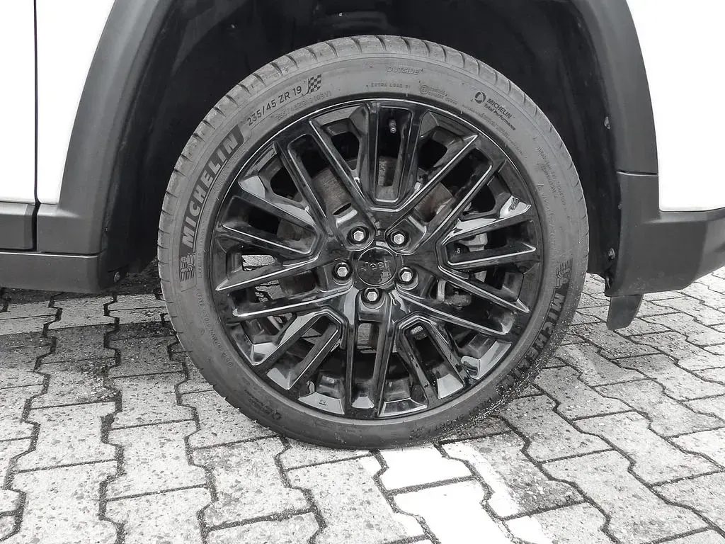 Gebraucht Jeep Compass Limited 241 PS (177 kW) 2023 Weiß SUV